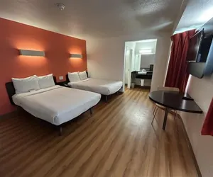 Photo 3 - Studio 6 Suites - Riverside, Ca