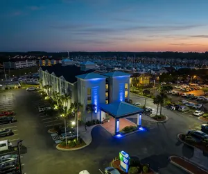 Photo 2 - Holiday Inn Express N.Myrtle Beach- Little River by IHG