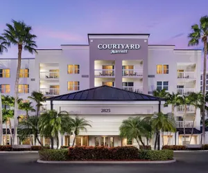 Photo 2 - Courtyard by Marriott Aventura Mall