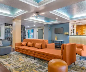 Photo 3 - Best Western Plus Universal Inn