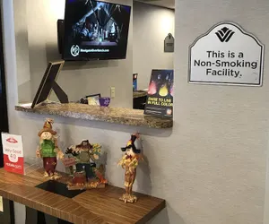 Photo 2 - Wingate by Wyndham Convention Ctr Closest Universal Orlando
