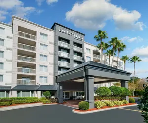 Photo 2 - Courtyard by Marriott Orlando Downtown