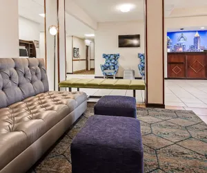 Photo 4 - Best Western Hiram Inn & Suites