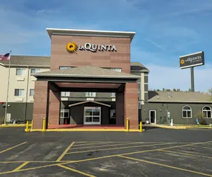 Photo 2 - La Quinta Inn & Suites by Wyndham Peru Starved Rock St Park