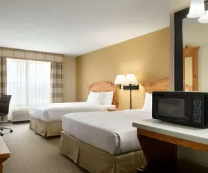 Photo 5 - Country Inn & Suites by Radisson, Grinnell, IA