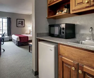 Photo 2 - Columbia Inn & Suites