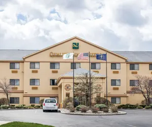 Photo 2 - Quality Inn & Suites South Bend Airport