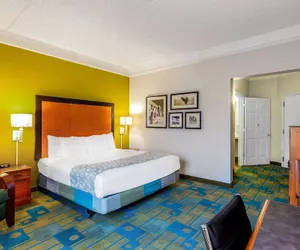 Photo 4 - La Quinta Inn & Suites by Wyndham Fremont / Silicon Valley