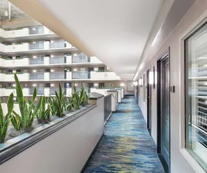 Photo 4 - Embassy Suites by Hilton Orlando Airport