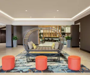 Photo 3 - Embassy Suites by Hilton Orlando Airport