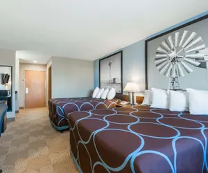 Photo 4 - Super 8 by Wyndham Beloit KS