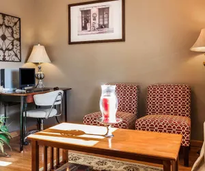 Photo 4 - Rodeway Inn