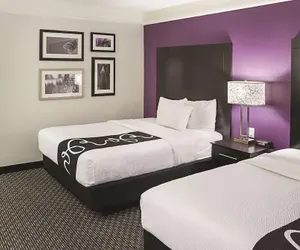 Photo 5 - La Quinta Inn & Suites by Wyndham Las Vegas Summerlin Tech