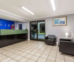 Photo 3 - Days Inn by Wyndham Lugoff