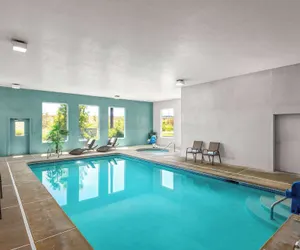 Photo 2 - Super 8 by Wyndham Roseburg