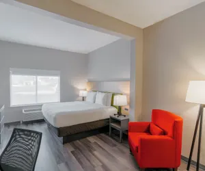 Photo 3 - Townhome Inn & Suites