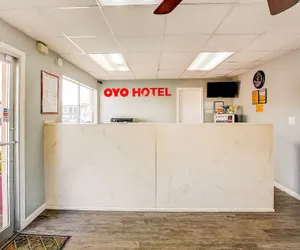 Photo 3 - OYO Hotel Texarkana North Heights AR Hwy I-30