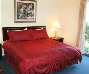 Photo 3 - Columbia Lakes Resort Cottages