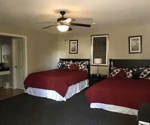 Photo 4 - Columbia Lakes Resort Cottages