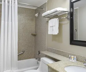 Photo 5 - Quality Inn Winchester