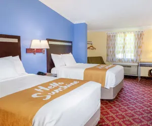 Photo 5 - Days Inn by Wyndham Nanuet / Spring Valley