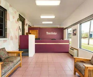 Photo 4 - Travelodge by Wyndham Niagara Falls