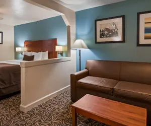Photo 5 - Best Western Regency Inn & Suites