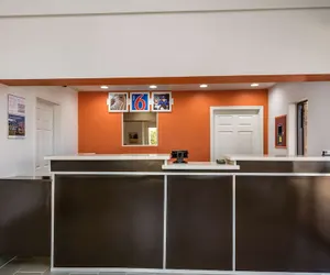 Photo 4 - Motel 6 Freeport, TX