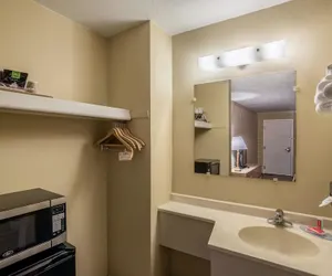 Photo 5 - Econo Lodge I-40 exit 286 Holbrook