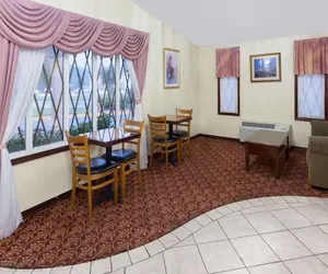 Photo 3 - Knights Inn Tucker