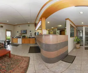 Photo 3 - Express Inn
