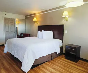 Photo 2 - Travelers inn by OYO Wichita Falls