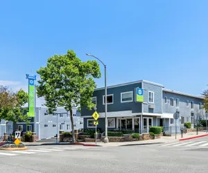 Photo 2 - SureStay Hotel by Best Western Santa Monica