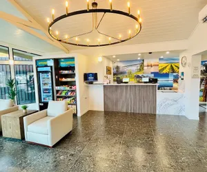 Photo 5 - Clarion Pointe Mount Vernon - Burlington
