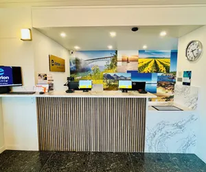 Photo 4 - Clarion Pointe Mount Vernon - Burlington