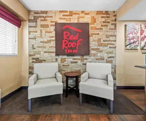 Photo 3 - Red Roof Inn Columbus West - Hilliard