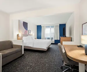 Photo 2 - Spark by Hilton Moline Quad Cities