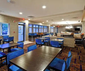 Photo 2 - Courtyard By Marriott Cape Cod Hyannis