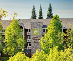 Photo 2 - Lake Natoma Inn