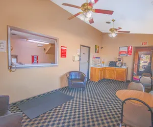 Photo 5 - Econo Lodge Junction City I-70 Near Fort Riley