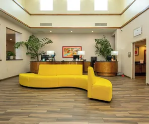 Photo 4 - Palm Mountain Resort and Spa