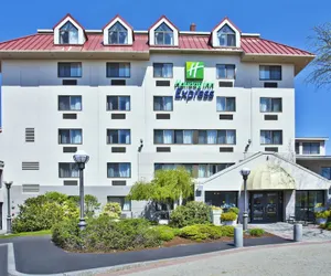 Photo 2 - Holiday Inn Express Boston - Waltham, an IHG Hotel