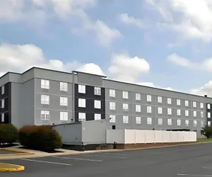 Photo 2 - Comfort Inn & Suites Pottstown Eastern Gateway