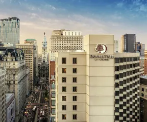 Photo 2 - DoubleTree by Hilton Philadelphia Center City