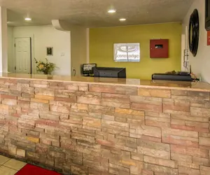Photo 3 - Econo Lodge East