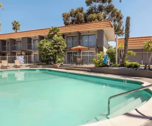 Photo 2 - Best Western Oceanside Inn