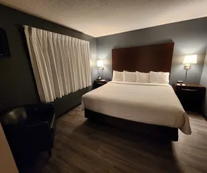Photo 3 - Econo Lodge