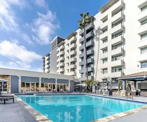 Photo 2 - Four Points by Sheraton Los Angeles Westside