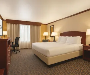 Photo 2 - Radisson Hotel Salt Lake City Airport