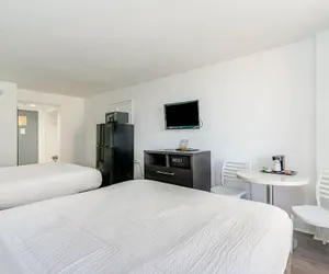 Photo 5 - Sun N Sand Resort